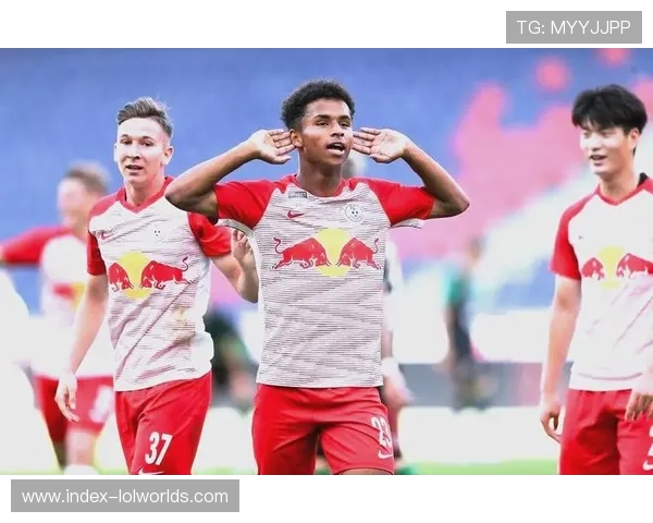 多特蒙德与阿德耶米展开续约谈判，球员改投门德斯旗下